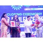 Shivani Sangita Instagram - Honoured and pleased to be felicitated with a Gold Medal by @dr.achyutasamanta sir infront of the entire @kiituniversity for getting the State Award on the closing ceremony of KIIT Silver Jubilee Celebration. Grateful from the bottom of my heart 😇🙏🏻 Thank you for the constant support @kiitsmc 🙏🏻😊 Special Invitation to Papa from @dr.achyutasamanta sir for being on stage. Are you A Proud Father now? Last but not the least, a huge thank you again to my audiences for their immense love and support ❤️🤗🙏🏻