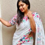 Shobanaa Uthaman Instagram - In the end only 3 things matter: how much you loved, how gently you lived and how gracefully you let go of things not meant for you! 🤞🏻🤍 Saree : @nivecollectionz . . . . . . . . . . . #chennai#ootd#kollywood#bollywood#pose#instadaily#instagood#instacool#model#modelling#saree#saree#tamilponnu#promoter#promotion#collaboration#vijaytv#vijaytvserial#vijaytelevision#vijaytvshow#muthazhagu Chennai, India