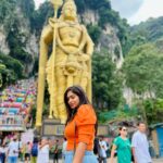 Shobanaa Uthaman Instagram - Batu Caves , Malaysia 📍 . . . . . . . . . . . #chennai#ootd#chennaifashion##chennaimodel#chennaiphotographer#kollywood#bollywood#chennaiblogger#pose#instadaily#instagood#instacool#okbye#model#chennaimodel#modelling#saree#saree#tamilponnu#promoter#promotion#collaboration#vijaytv#vijaytvserial#vijaytelevision#vijaytvshow#muthazhagu Batu Caves Murugan Temple Malaysia