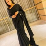 Shobanaa Uthaman Instagram - Be you...the world will adjust🖤✨ . . . . . . . . . . . #chennai#ootd#chennaifashion##chennaimodel#chennaiphotographer#kollywood#bollywood#chennaiblogger#pose#instadaily#instagood#instacool#okbye#model#chennaimodel#modelling#saree#saree#tamilponnu#promoter#promotion#collaboration#vijaytv#vijaytvserial#vijaytelevision#vijaytvshow#muthazhagu Chennai, India