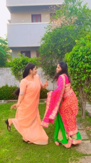 Shobanaa Uthaman Instagram - Trending one ❤️

#newreel #instareels #reelsvideo #reelsinstagram #instavideo #instadaily #girls #dance #dancereels #galatime #instadance #actress #trendingreels #trending #trendingsongs #traditional #nature #love