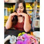 Shobanaa Uthaman Instagram - Still your best ✨ . . . . . . . . . . . #chennai#ootd#chennaifashion#chennaifashionblogger#fashionblogger#chennaimodel#chennaiphotographer#kollywood#bollywood#chennaiblogger#lightroom#potraitphotography#pose#instadaily#instagood#instacool#okbye#model#chennaimodel#modelling#saree#saree#tamilponnu#promoter#promotion#collaboration#vijaytv#vijaytvserial#vijaytelevision#vijaytvshow#muthazhagu Gossip Fusion Bistro & Dessert Bar