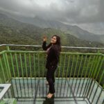 Shobanaa Uthaman Instagram - Travel because it makes me realise ...how much I haven't seen..how much I'm going to see and how much i still need to see ✨💯 . . . . . . . . . . . #chennai#ootd#kollywood#bollywood#pose#instadaily#instagood#instacool#model#modelling#saree#saree#tamilponnu#promoter#promotion#collaboration#vijaytv#vijaytvserial#vijaytelevision#vijaytvshow#muthazhagu#900kandi#glassbridge#wayanad 900 kandi glass bridge Wayanad India