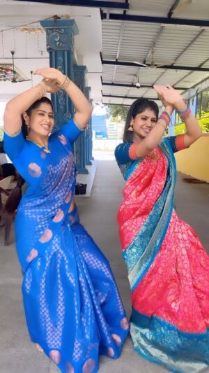 Shobanaa Uthaman Instagram - Rammaiyaa #jawan 
.
.

.
.
.
.
.
.
.
#muthazhagu #shootingspot #tamilponnu #saree #dancereels #jawan #nayanthara #sharukkhan #tamilreels #trendingreels #trending #instagood #love, #photooftheday #fashion #beautiful #happy #cute #followｍe #picoftheday #instadaily