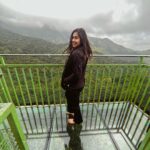 Shobanaa Uthaman Instagram - Travel because it makes me realise ...how much I haven't seen..how much I'm going to see and how much i still need to see ✨💯 . . . . . . . . . . . #chennai#ootd#kollywood#bollywood#pose#instadaily#instagood#instacool#model#modelling#saree#saree#tamilponnu#promoter#promotion#collaboration#vijaytv#vijaytvserial#vijaytelevision#vijaytvshow#muthazhagu#900kandi#glassbridge#wayanad 900 kandi glass bridge Wayanad India