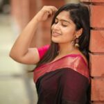 Shobanaa Uthaman Instagram - Yes! I overthink l...but also i overlove🖤 Photography: @prismatic_photography_7 @shutter_camerax Saree : @chettinad_fancy_sarees . . . . . . . . . . . #chennai#ootd#kollywood#bollywood#pose#instadaily#instagood#instacool#model#modelling#saree#saree#tamilponnu#promoter#promotion#collaboration#vijaytv#vijaytvserial#vijaytelevision#vijaytvshow#muthazhagu Chennai, India