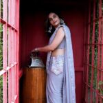 Shrutika Instagram - Saree & blouse @thariibyshrutika Reel @artz_by_sathish #saree #mirrorwork #trending #instagood #reels