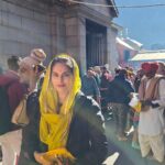 Shrutika Instagram - Kedarnath is a magical experience!! No wonder our superstar #thailavar visits the Himalayas so often. peace serenity and bliss is an understatement...what i felt, saw and experienced is magical .just mere words wont do justice! Our visit to kedarnath and badrinath!!! Those magnificent mountains has so much to say and will leave u dumfound! #thalaivar #himalayas #pilgrimage #kedarnath #instagood Kedarnath Temple