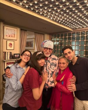 Shweta Bachchan Nanda Instagram - May you always be surrounded by love ♥️
