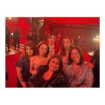 Shweta Bachchan Nanda Instagram - Celebrate good times 🪩