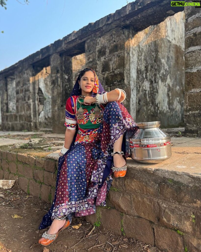 Shweta Mahadik Instagram - Creating and playing different characters everyday… #handmade Outfit: @shwetmahadik 📸: @loki_exclusive