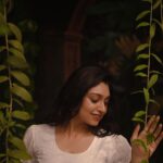 Sija Rose Instagram - Last of … 🧩 of my ❤️ Photo : @parvathy.prasad_ Styling @styledby_al_ Mua @bridalmakeup_by_sreegeshvasan Venue @poemsthecafe