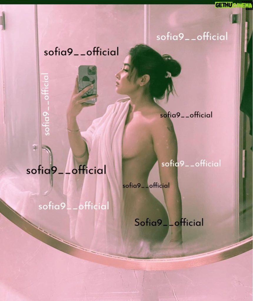 Sofia Ansari Instagram - You’re not define by a Instagram post,story or video… A-lot about you they don’t know … #instagood #sofiaansari #instagram #sensation #sofinators India