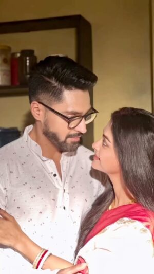 Solanki Roy Instagram - তোমার আমার গাঁটছড়া... ❤️

#KhoriRiddhi #gantchhora #starjsha #acropolisentertainment #love #couplegoals