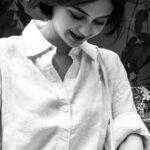 Solanki Roy Instagram - #solanki #solankiroy #solankiroyfanpage #monsoonvibes #sohorerushnotomodine #sohorerusnotomodine Lake Gardens