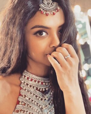 Solanki Roy Instagram - A little bit of vanity is always that tease, but never the film! 
📸 @sandip3432