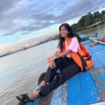 Somalin Parida Instagram – 🌊🩷 Princep Ghat, Kolkata