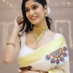 Somalin Parida Instagram - Manwa Lage✨🤍 . . P.C. @aj_photowala