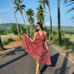 Somalin Parida Instagram - When you understand yourself well, then what others think of you doesn't matter. If you don't take charge of your own life, somebody else will.❤️🏝️ Parra Coucnut Tree Road