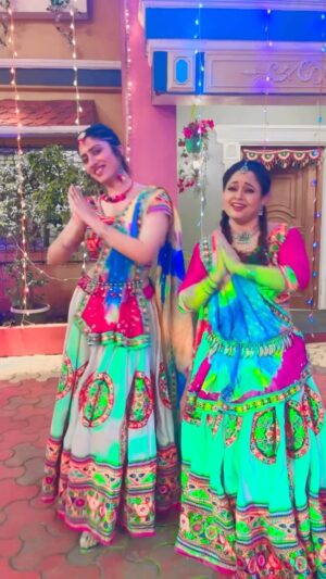 Sonalika Joshi Instagram - Spontaneous 😃.#festive #festivmood #festival #feminist #feminine #songs #dance #dancer .