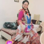 Sonalika Joshi Instagram - All dressed up &ready to Garba😃💃.#garba #navratri #navratrispecial #maadurga #dancefloor #nights #nightshooters #nightlife #routine #fashion.