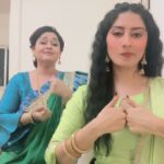Sonalika Joshi Instagram - Blooper Alert!🙊 . . . #reels #trendingreels #prettywoman #bollywood #bloopers #bts #fun #reelsexplore