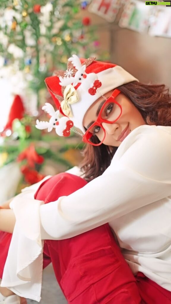 Soniya Bansal Instagram - Christmas isn't just a day, it's a frame of mind.