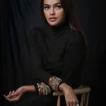 Sonyaa Ayodhya Instagram - This song though 🥹 #Love Photo @bbhupi25 Eyelashes @flibbertigibbetbeautty Style : Boo Boo . . . . #love #likes #mood #beauty #eyes #mua #lookbook #shoot #photoshoots #actor