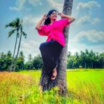 Sradha Panigrahi Instagram - Manifestations are real. 🧿 Stay true to your thoughts & words. 🫰 . #sradha #sradhapanigrahi #photography #mobilephotography #candid #peace #nature #positivesoul #posititivity