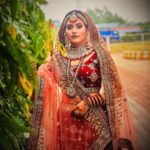 Sradha Panigrahi Instagram - Rehne ko mil gaya tere Dil ♥️ kaa Sheher… Hai yahaan dhoop ☀️ bhi jese Thandi leher.. Waqt ese hua meherbann 🫠 . Ke Rang lageyaan ISHQ daa… #sradha #sradhapanigrahi #bride #bridalmakeup #indianbride #bridalwear #makeupideas #makeup #odia #odisha