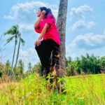 Sradha Panigrahi Instagram - Manifestations are real. 🧿 Stay true to your thoughts & words. 🫰 . #sradha #sradhapanigrahi #photography #mobilephotography #candid #peace #nature #positivesoul #posititivity