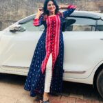 Sradha Panigrahi Instagram - Wearing this Kurti & customised jewellery set from @subharambh_fashion . Rating :- Fabric - 4 out of 5. Stitching & Design - 5 out of 5. Dm to order. Music credit-@amaramuzik @aseema_panda @kuldeep_pattanaik #sradhapanigrahi #realsradha #fashion #rupabati #sambalpurikurti #attire
