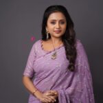 Suma Kanakala Instagram - The harder you work for something, the greater you'll feel when you achieve it. 💜 Styled by @stylebyannapurna Collaboration with Outfit @houseofmudrika Jewellery @alluringaccessories.a2 Makeup @madhu_derangula Hair @thrinath_nambara_ Photography @valmikiramuphotography #sumakanakala #suma #anchorsuma #anchorsumakanakala #kanakalasuma #thursdaythoughts #thursday