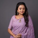 Suma Kanakala Instagram - The harder you work for something, the greater you'll feel when you achieve it. 💜 Styled by @stylebyannapurna Collaboration with Outfit @houseofmudrika Jewellery @alluringaccessories.a2 Makeup @madhu_derangula Hair @thrinath_nambara_ Photography @valmikiramuphotography #sumakanakala #suma #anchorsuma #anchorsumakanakala #kanakalasuma #thursdaythoughts #thursday