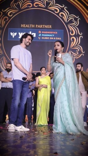 Suma Kanakala Instagram - What an amazing evening it was! All the best to #Animal movie team and definitely it’s gonna be one of the biggest blockbuster🤗❤️

styled by @stylebyannapurna 

Collaboration with
Outfit @anushareddy.couture 
Jewellery @alluringaccessories.a2 

Makeup @madhu_derangula 
Hair @koduruamarnath 

Videography @swipeupproductions 

#sumakanakala #anchorsuma #Animal #Animalprereleaseevent #animalmovie #ranbirkapoor #rashmikamandanna #maheshbabu #rajamouli #sandeepvanga #bobbydeol #anilkapoor