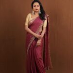 Suma Kanakala Instagram - Your potential is limitless; believe it, achieve it. Styled by @stylebyannapurna Style Team @i.deekshasetti Collaboration with Outfit @weararca Jewellery @fashioncurvee Makeup @emraanartistry Hair @koduruamarnath Photography @valmikiramuphotography #sumakanakala #suma #anchorsuma #anchorsumakanakala #wednesdaywisdom #wednesday