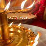 Sumona Chakravarti Instagram - Day 3 Maha Ashtami 🌺 @curiocottagejewelry #durgapuja #DuggaDugga #indianfestival #bongtoberfest #beingbangali #indianhandlooms #sareelove #dhakaijamdani #ladyinred #dhunuchinaach North Bombay Durga Puja