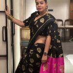 Sumona Chakravarti Instagram – A very happy Diwali from my heart and home to yours! 
Love, light, health and happiness!
🪔✨🪷🩷

#diwali #indianfestival #sareelove