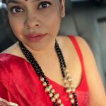 Sumona Chakravarti Instagram – Sindoor khela it was 🌺🌸♥️

#DuggaDugga 
#sareelove #bongtoberfest #redismycolor #sindoorkhela #LadiesInRed North Bombay Durga Puja