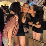 Sumona Chakravarti Instagram - Saturday night it was 😈👻💀 @urvashidholakia @taranaraja Thank you both of you for being a part of my life. Now & forever. Love you to the stars n back 🥂 🍾 ♥️🫶🏼