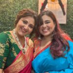Swastika Mukherjee Instagram - Pujo kick starts with plenty of smiles. May your pujo be as bright as us. ✨💙💚❤️