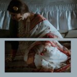 Swastika Mukherjee Instagram - মহানবমী… নবমী অনেকটা বাবাদের মতো ! একটু বিষাদ যেন লেগেই থাকে পিঠের কাছে! একটু গম্ভীর ও চিন্তিত… আমাদের যেমন মায়ের শাড়ি আছে তেমন বাবার বিষন্নতাও তো আছে! নগরে ঢাকের বোলের স্বর পরিবর্তন হয়, চড়ে এক ক্লাইম্যাক্সের দিকে কিন্তু সেখানে অনন্ত বিষন্নতার চাদর বিছানো, আমাদের মন খারাপের কোণ। বাইরে আগামী বিষন্নতার আভাস, আমাদের তখন গোলাপ কাঁটায় পাক খায় সব হারানোর কথা। নবমী মায়ের শাড়িতে বাবাদের বিষন্নতা বুনে দেয়… Brand @parama_g Make up @prosenjit4867 Managed by @lipstickler Styled by @rishabhad Cinematography @reels_wala_bhaiya_ji Debi @swastikamukherjee13