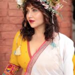 Swastika Mukherjee Instagram – Recreating one of Mashi’s saree borders on a dhuti – simple white as the Sarat Ritu clouds and a thin paar with Aam Kolka and Flowers. Dhuti in the length of a saree so that it can be worn as both.
@swastikamukherjee13 looks straight out of a Greek fantasy world in our blouse and her mother’s saree recreated in Tant.
Styled by @rishabhad 
Managed by @lipstickler 
Photographer: @upaharbiswas 
Make up: @prosenjit4867 
Hair : @mallicknita.bigbi 
Location : Courtesy @ranit.maiti Kolkata