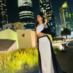 Tamanna Vyas Instagram - Bright lights & Abu Dhabi skies 💫 Wearing- @chicvogueofficial Mua - @m_a_k_e_u_p___b_y___n_i_k_k_y #abudhabi #abudhabilife #abudhabiblogger #abudhabitravel #uae #fashion #fashionstyle #designer #designeroutfit #makeup #abudhabilifestyle #actress #tamanna #tamannavyas Abu Dhabi, United Arab Emirates