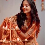 Tamanna Vyas Instagram - Mere Ram ji Aayenge 🪔😇 Shoot by - @asish_fotography Mua - @ammus_makeup_mantra #deepavali #diwali #diwalivibes✨ #diya #ramayenge #jaishriram #shriram #lights #frstivaloflights #festiveseason #photography #diwali #tamanna #tamannavyas