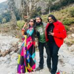 Tamanna Vyas Instagram - #VILLIAN 😎 #SONG_SHOOT 🤟 #MANALI❤️ #WONDERFUL_EXPERIENCE ✌️ #Biddu_sir,##TAMANNA#Pratap_bhai#Sujit_bhai#Shyama_sir #TEAM_VILLIAN ✌️ Manali, Himachal Pradesh
