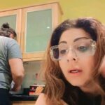 Tannaz Irani Instagram - Google lagta hai Tera time khatam ab Monday morning have a great day . #bhakhtyarirani #buckyntee #madiranis #trendingcouples👫 #momday Warner Bros. Studio Tour London