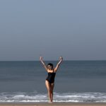 Tanvi Malhara Instagram – Kuch nahi bass followers kam ho rahe the😂

#lol #jk #beach #beachgirl #waterbaby #tanvimalhara #goa #throwback