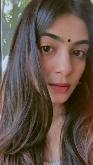 Tanvi Malhara Instagram - Pakka desperate nahi hu😂❤️
.
.
.
Jokes. 

Send this to someone you wanna marry asap❤️😂
#haddhai #funny #chooseme #loveme #suno #tanvimalhara #love #couples #relationshipgoals #relatable #reels #reelsinstagram