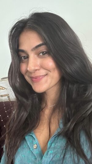 Tanvi Malhara Instagram - Yaar pyaar toh cringe hee best hota hai😘😍

#achhasuno #cute #tanvimalhara #love #couples #relationships #memes #memesonlove #memesoncouples #reelsinstagram #explore #exploremore #lovequotes #loveyou